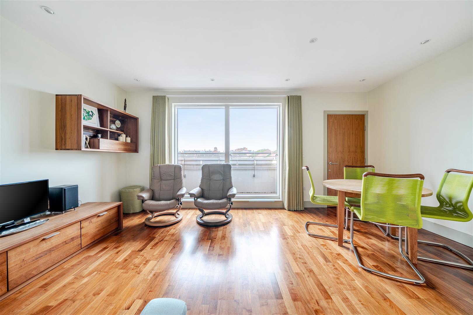 Property Image cc552ab9-d9b0-4592-a2d1-130b363ff12d