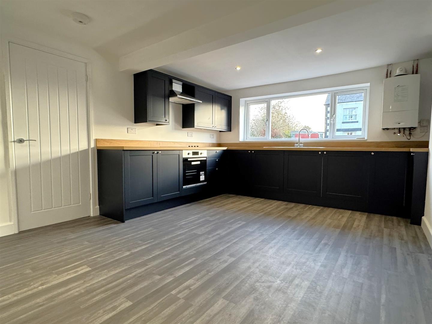 Property Image cc6f13aa-a00b-405c-8b69-3ba37093d3f5