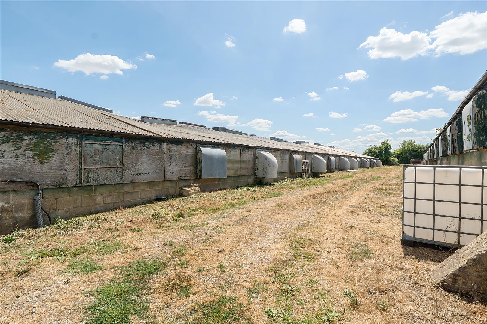 Property Image cc754fa7-e618-4c35-ad57-490c3d2fe92d