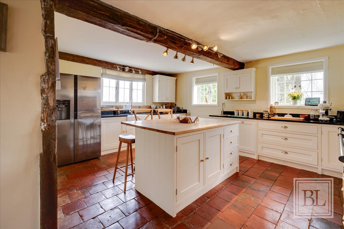 Property Image cc79d36e-9c85-4114-b7d5-91a27ec61f90