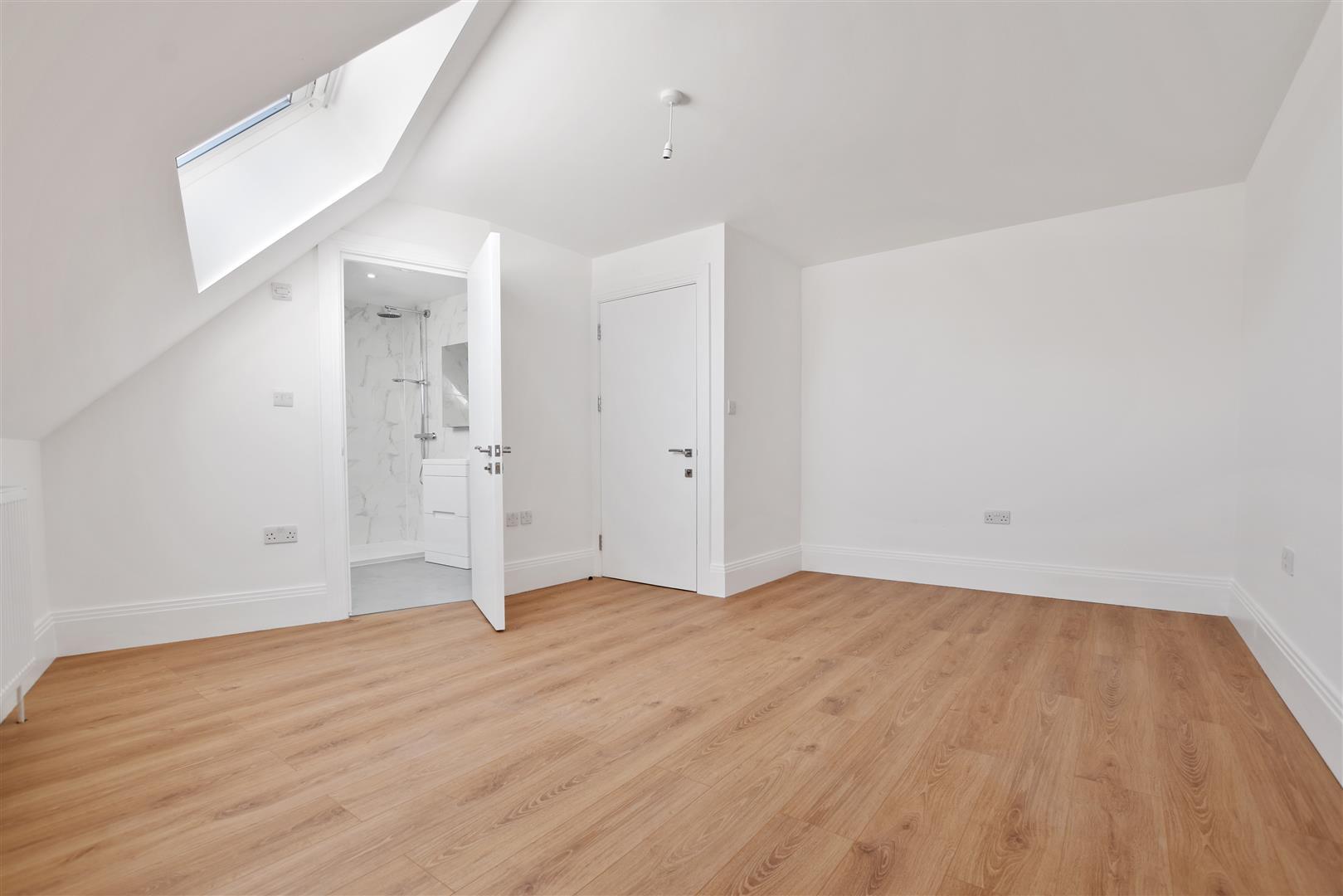 Property Image ccc4dd72-f0c0-42e8-815c-519e732d09d1