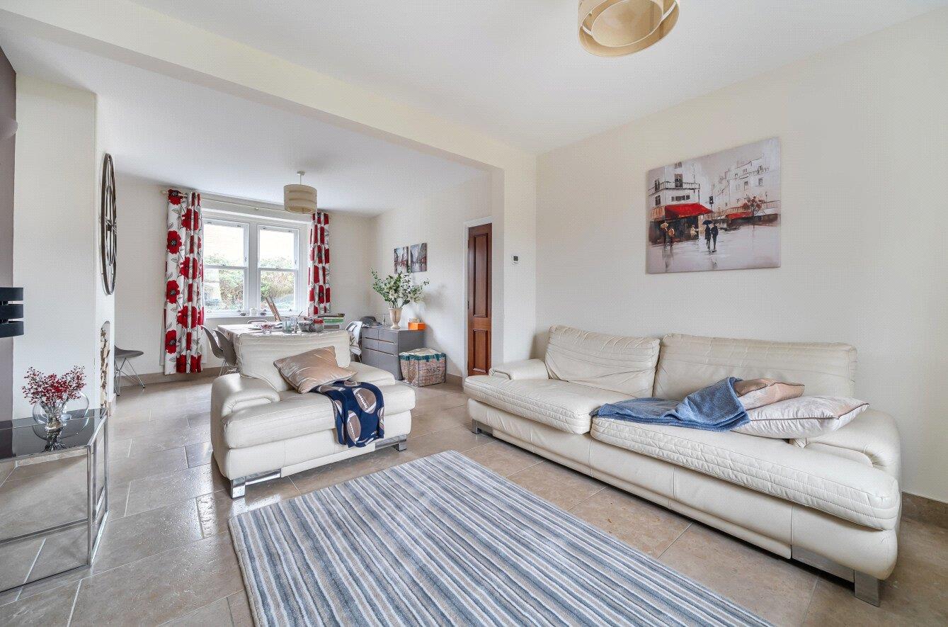 Property Image cccda9c4-dd9c-49df-a3c0-fb17dc1aa6b1
