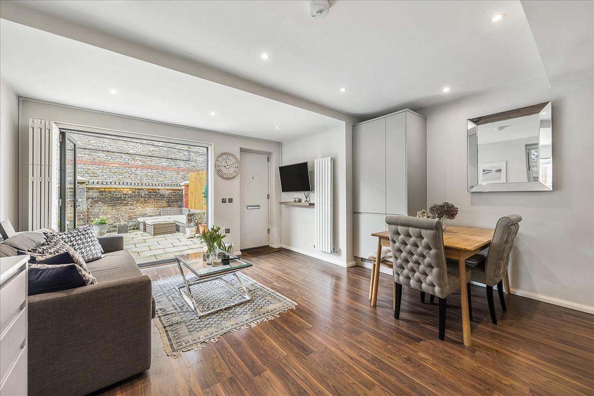 Property Image cce05e9d-4176-4dba-8fe4-44a38eb14e06