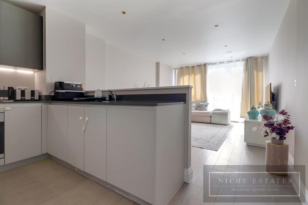 Property Image cd155b10-7ca4-45f1-b215-bab0c164602f