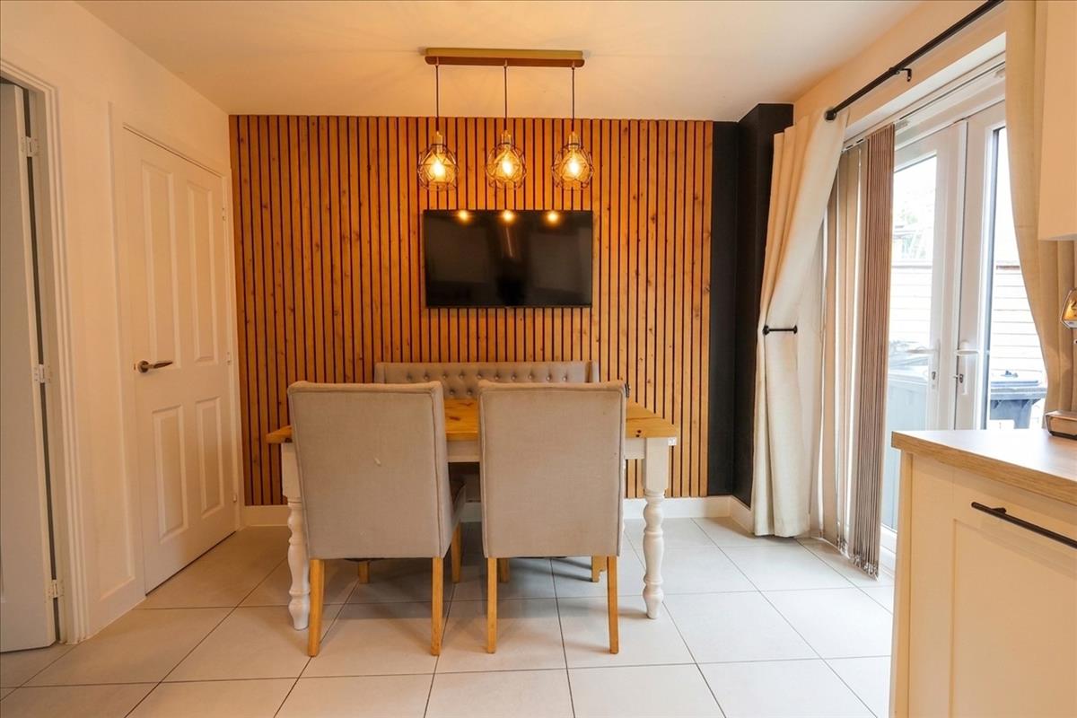 Property Image cd632a2f-c8a2-4d6d-bcc9-0f9a5b86cd72