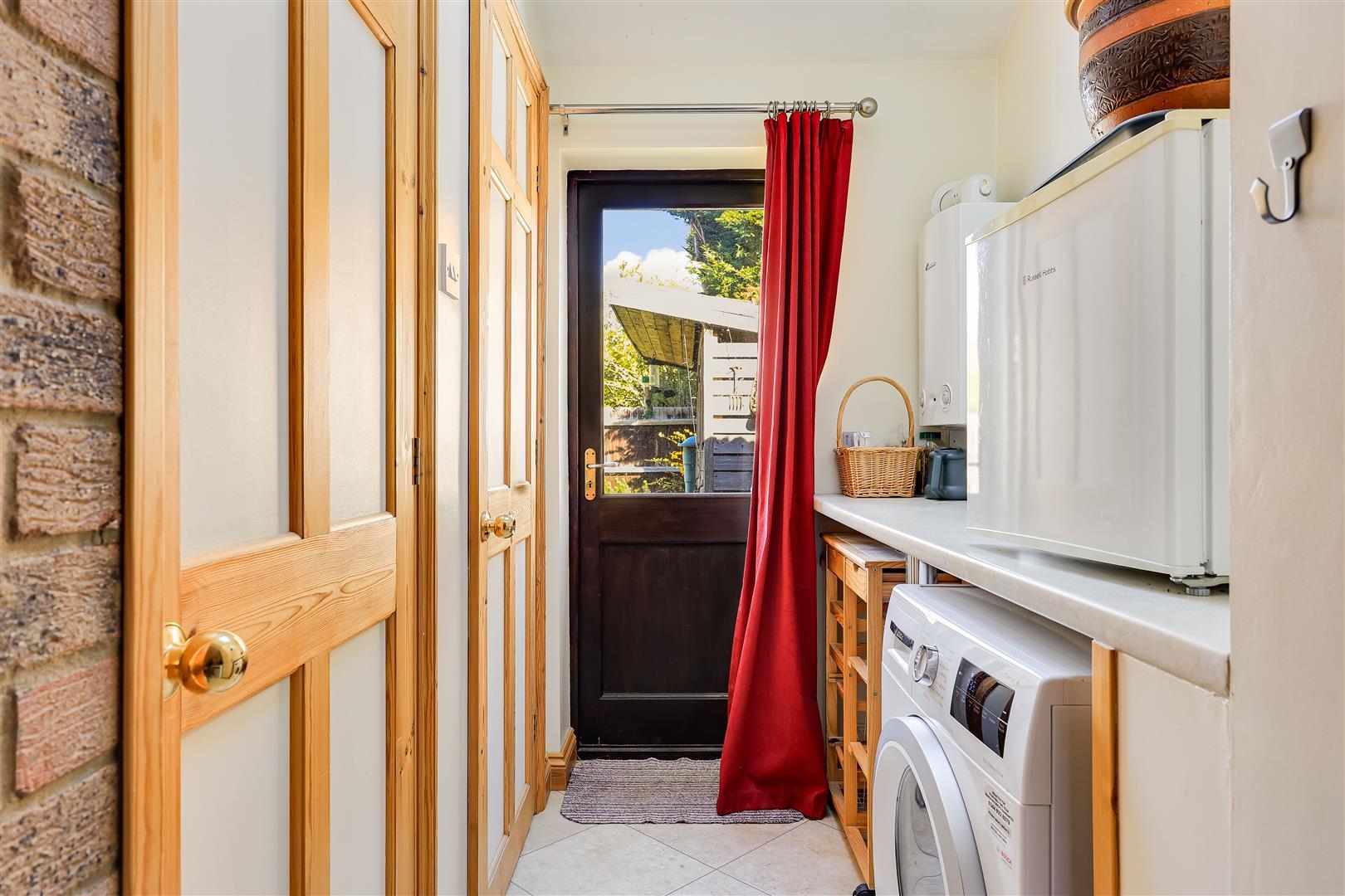 Property Image cd6bf868-de02-480a-8906-471110a649ab