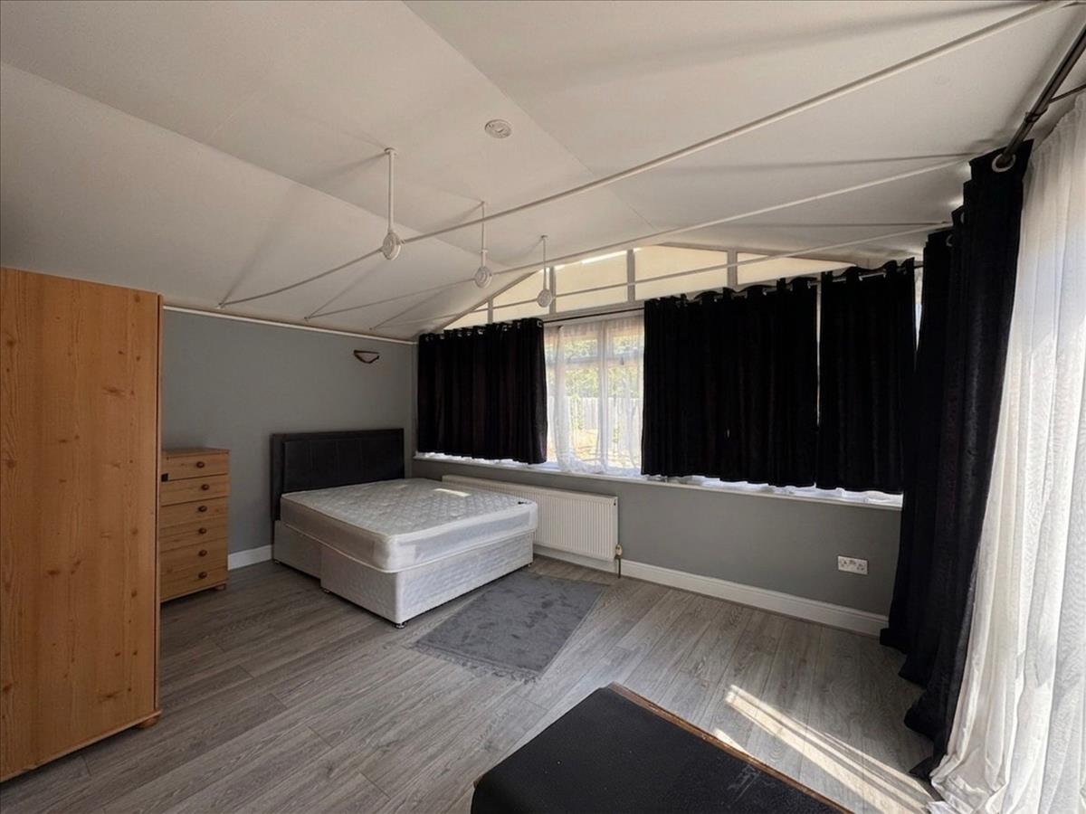 Property Image cd72d493-fafe-4d38-9975-113f9a7777eb