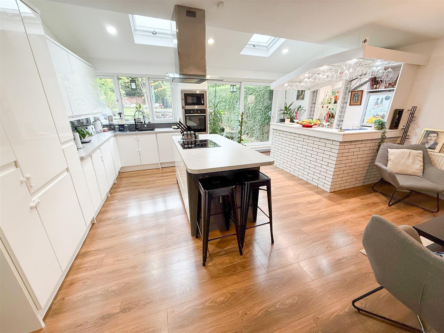 Property Image cd8ae8b9-a591-4b4b-a1ee-89df0ca9d2fb