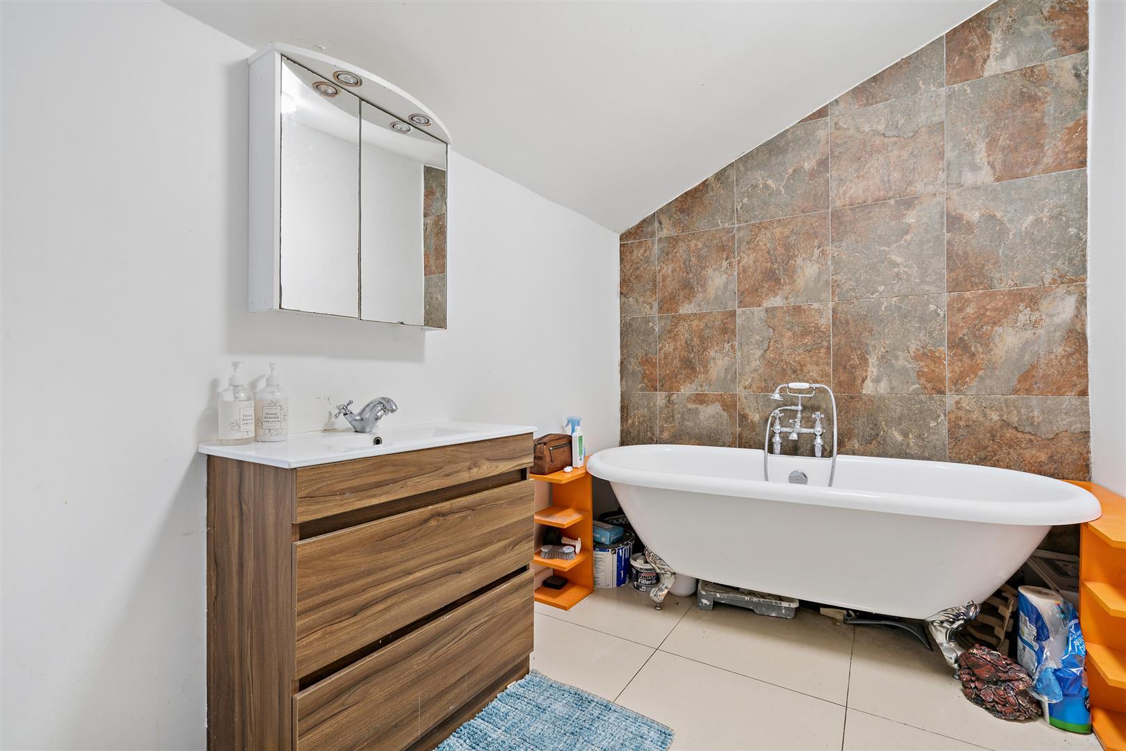Property Image cd8c65b0-c5e6-4e58-a612-909b11c3131d