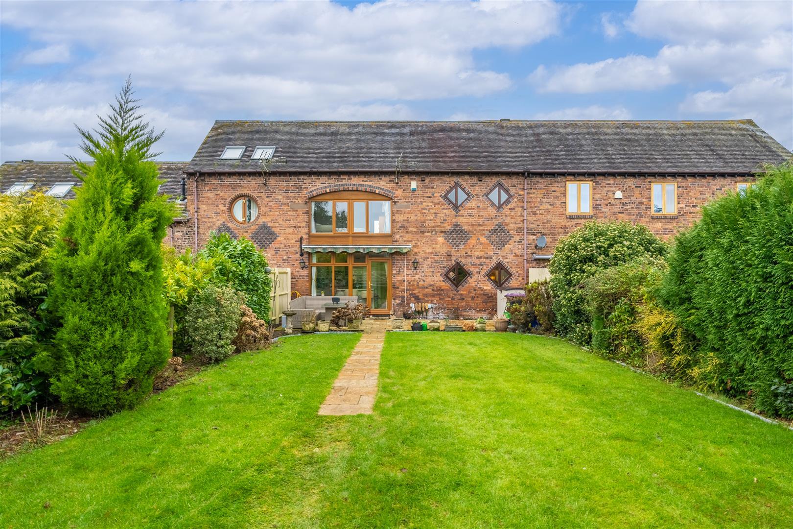 Property Image cd9579e3-e8a6-4ff3-9392-6f7f3879e181