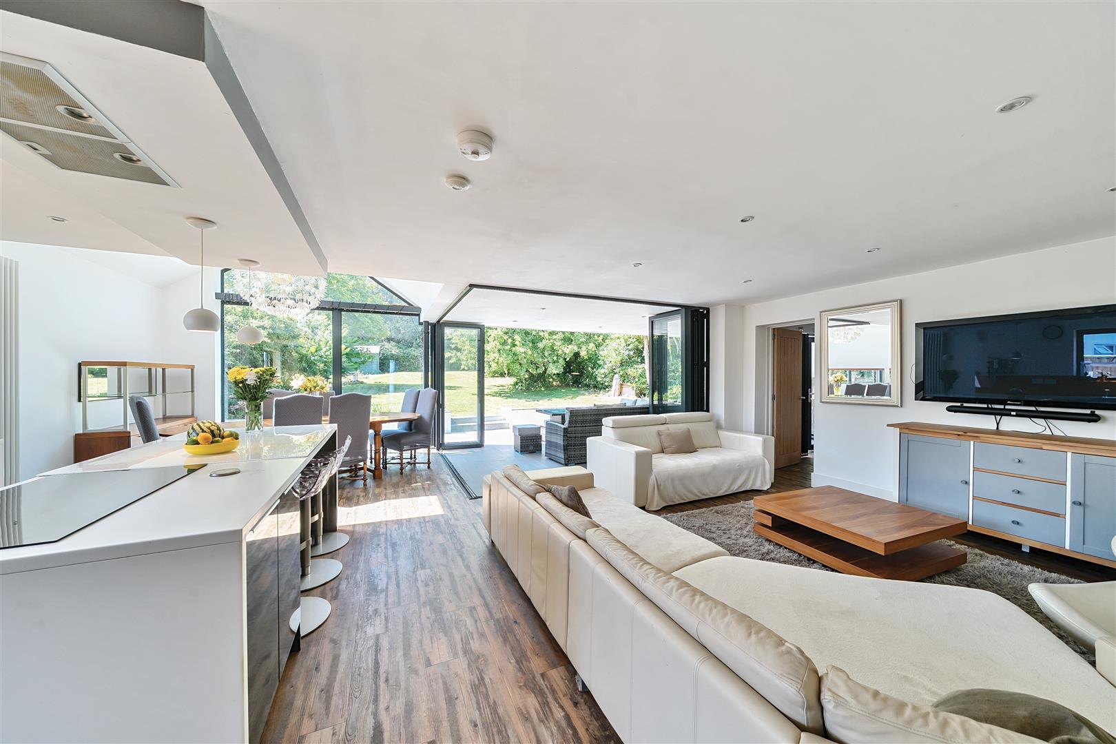 Property Image cdab9426-01af-4ba5-a302-b49d485d3069
