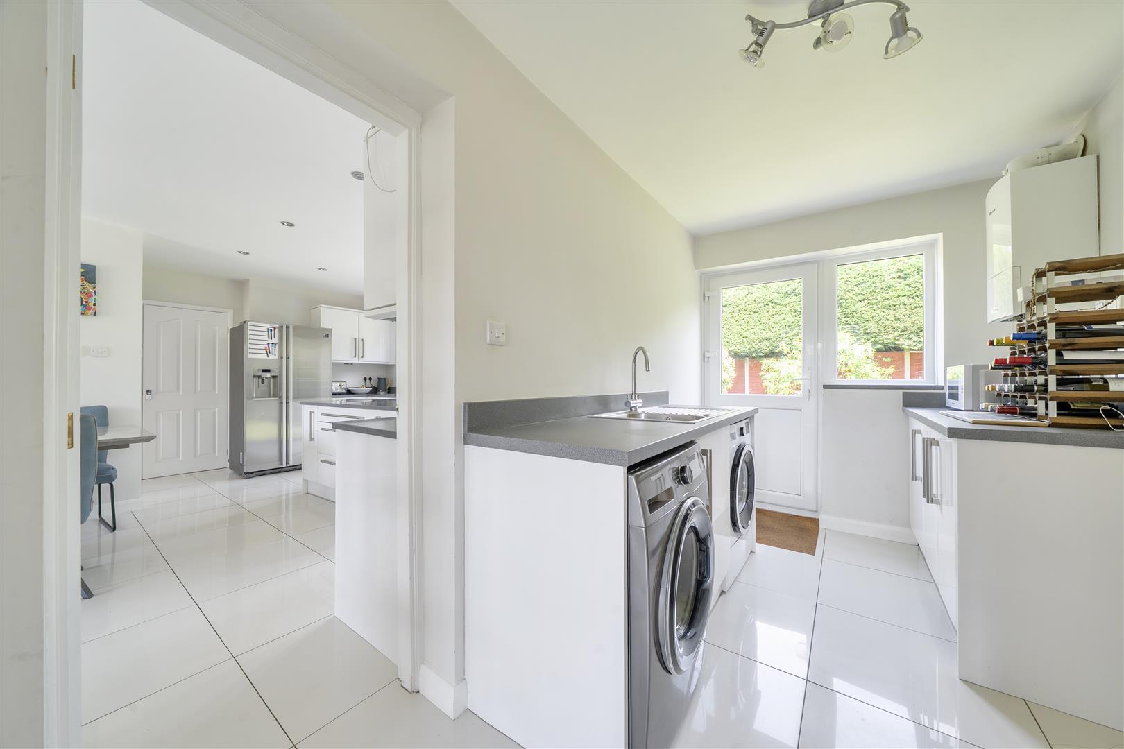 Property Image cdcd438f-174f-4cde-99f6-cb1cebf56736