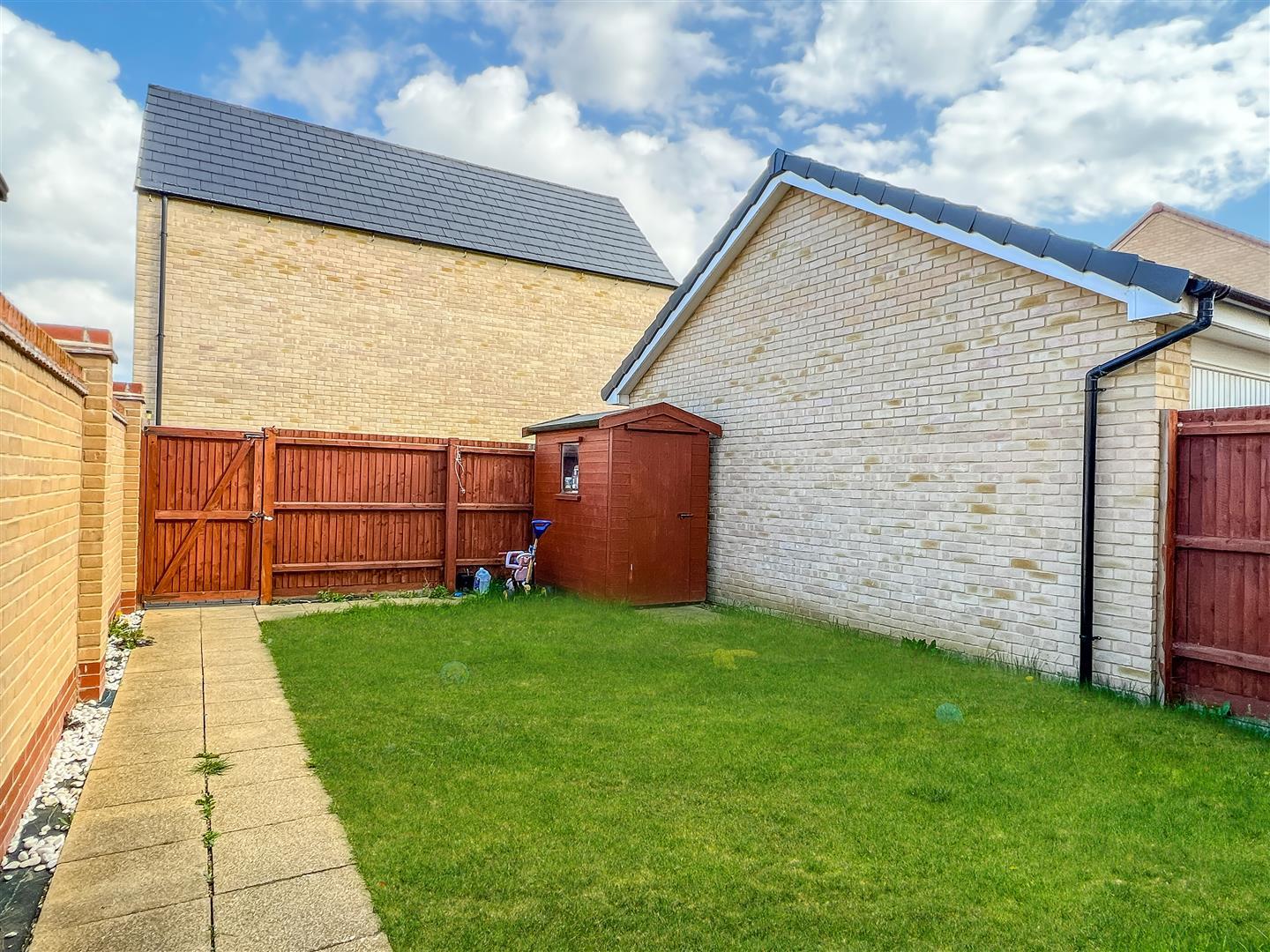 Property Image cdd9c788-413f-42c3-ba22-6ff1157afa65