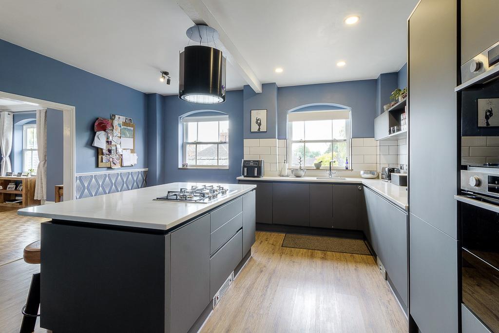 Property Image cdec193c-a112-4627-968c-92d77a46f997