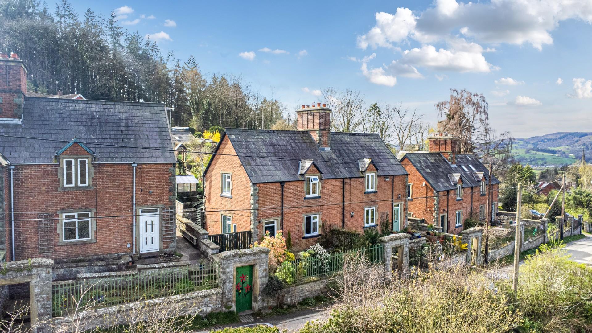 Property Image cdf3b9a6-1cae-4154-a6bd-14188ff3cc9f