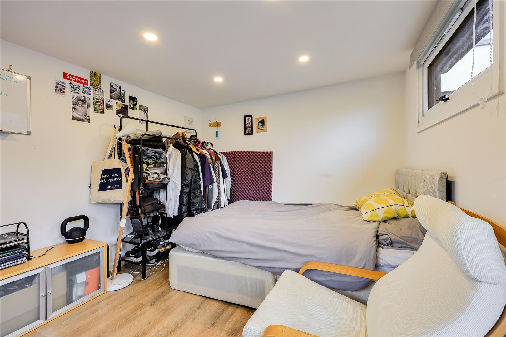 Property Image cdff95e6-c664-4bd4-bdc7-ac83494f7208