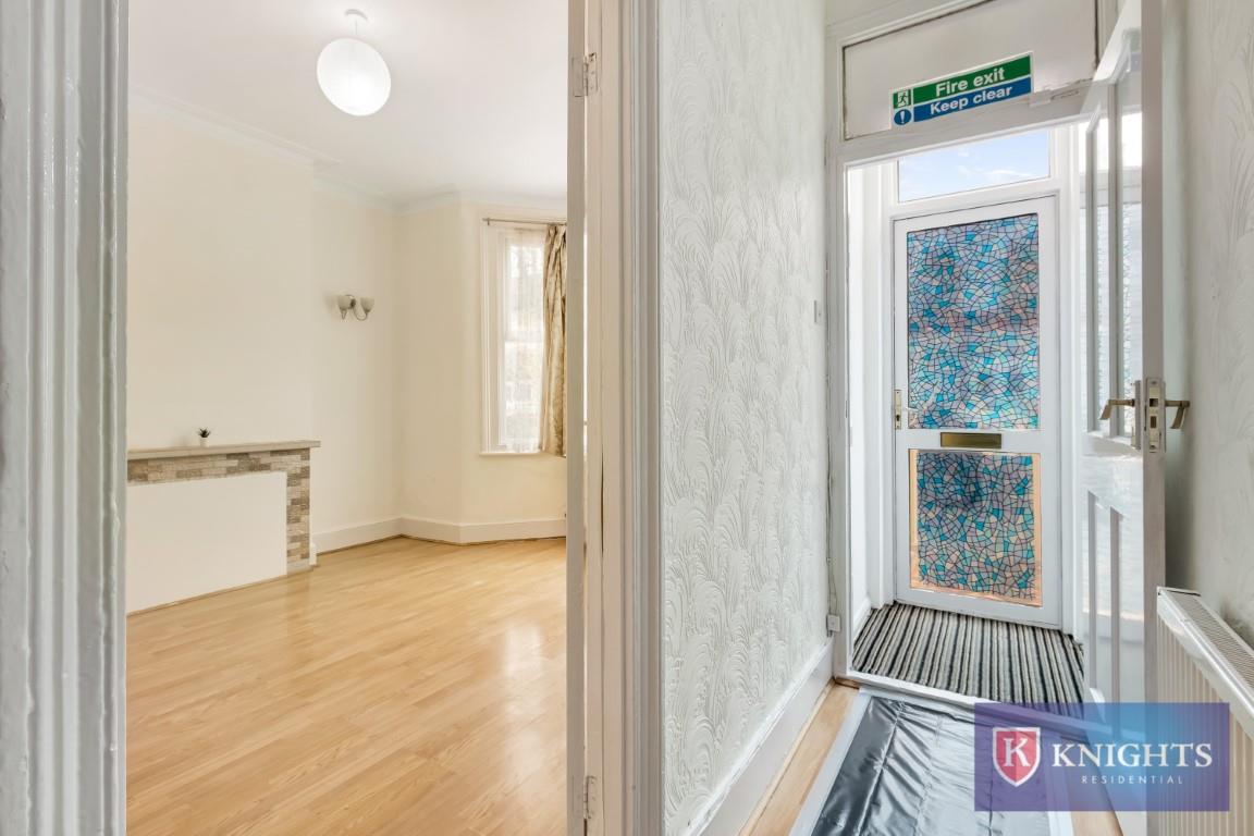 Property Image ce008079-8a0e-40a4-a0ad-c9f8c738ffe7