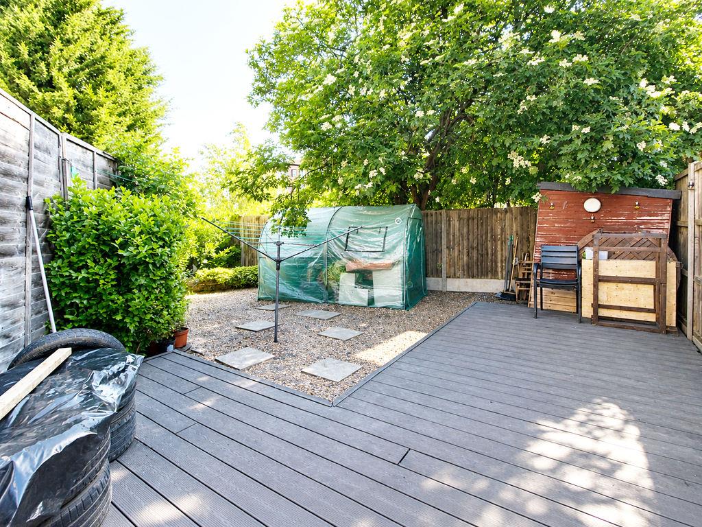 Property Image ce298bc1-8a37-4016-9165-d7cc7e09ce3a