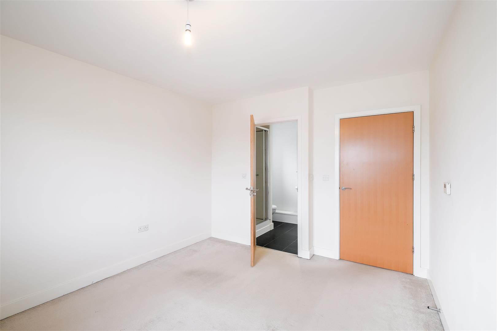 Property Image ce298d1b-c586-48f7-8870-c8f7f6e0a9e0