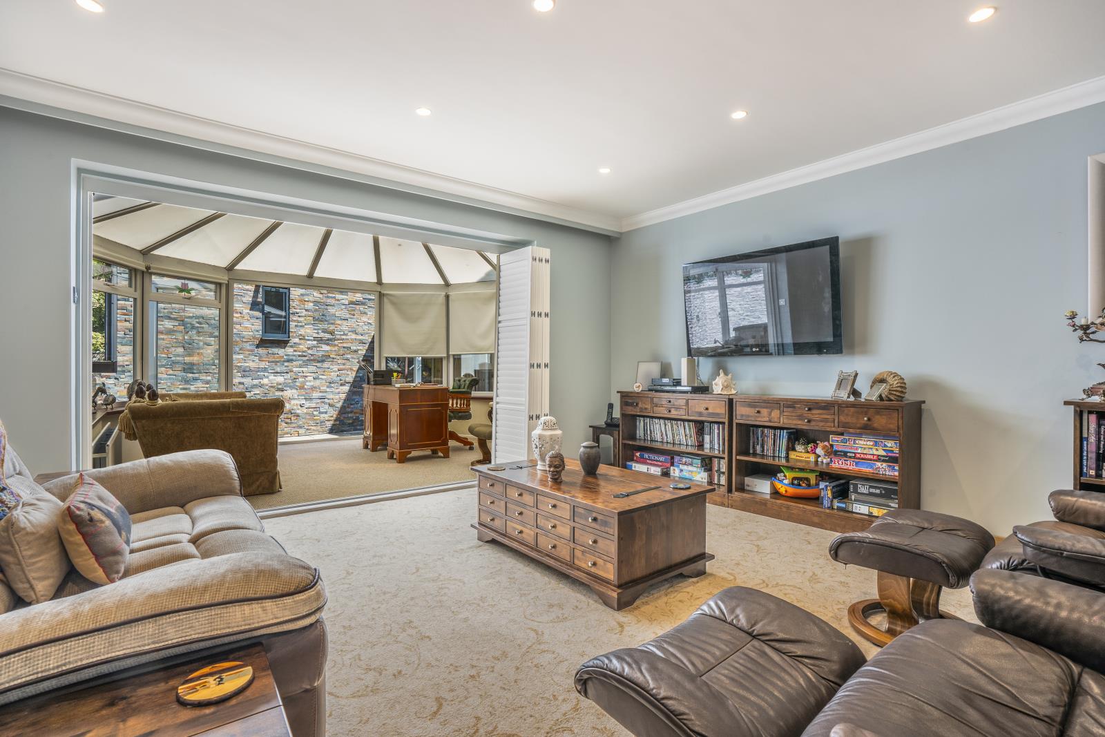 Property Image ce35f0c1-c2f1-41b4-83a5-5df800a13de8