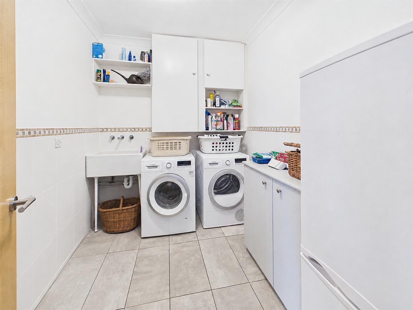 Property Image ce3d6e38-39ee-41f3-a6e7-283e25c8c20b
