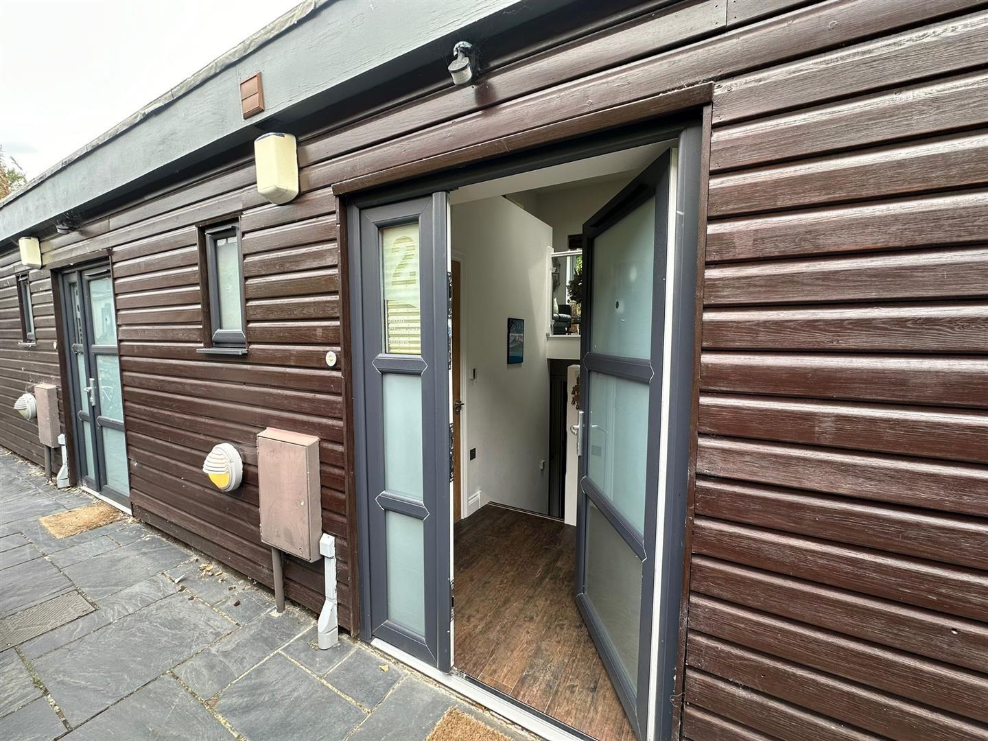 Property Image ce75899f-8deb-423e-bb76-140228110d83