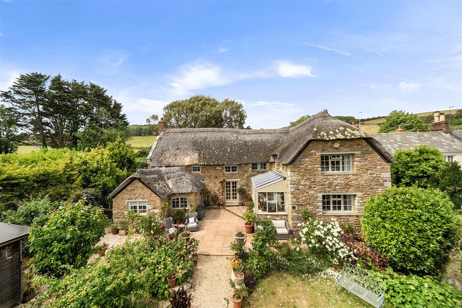 Property Image ceb475cb-72bb-4351-9fae-fe20de2c30bf