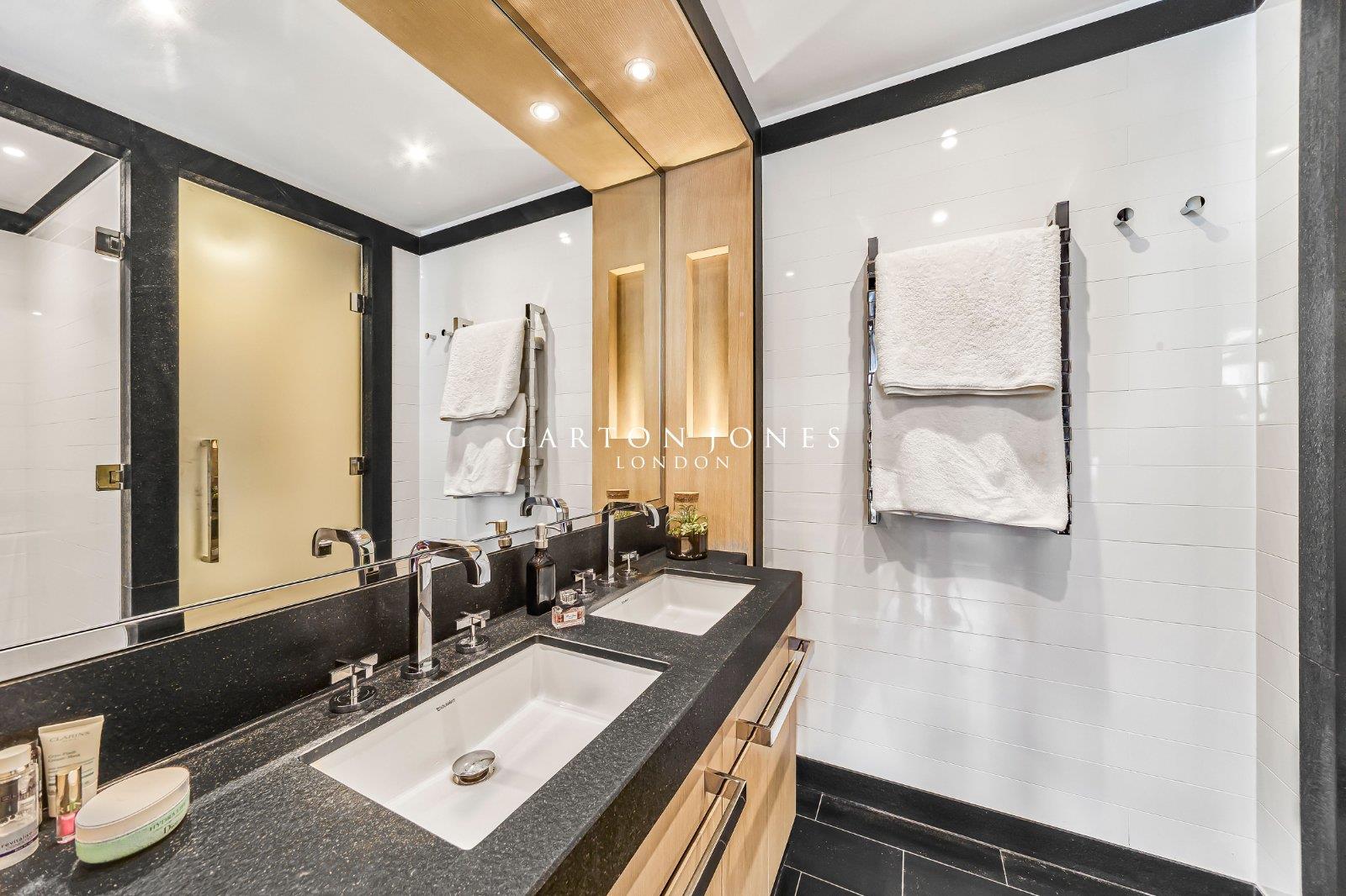 Property Image cebc8d04-1340-45c6-a076-40c037c4427b
