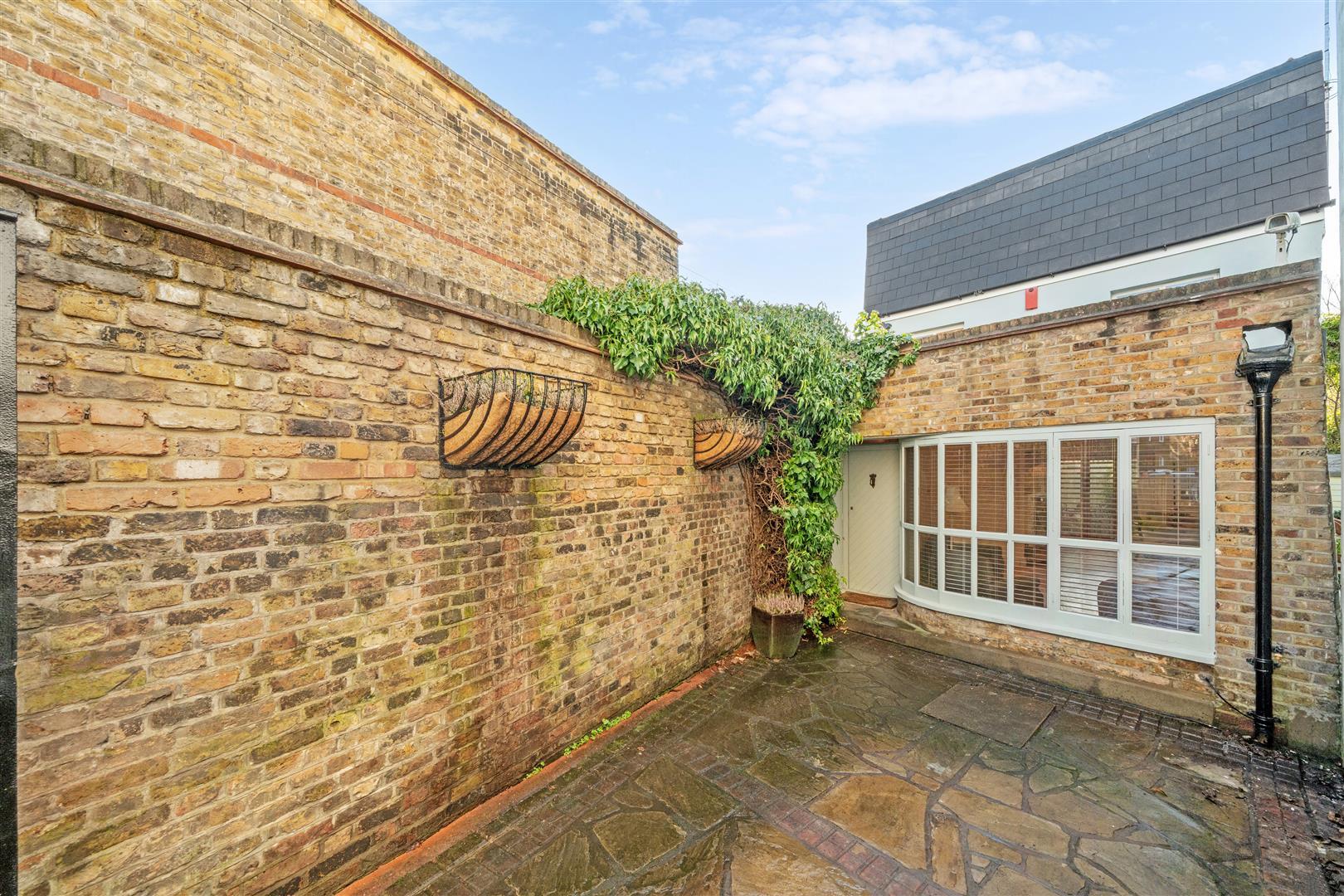 Property Image cebef44e-21f8-493f-b52e-c62f8b55b570