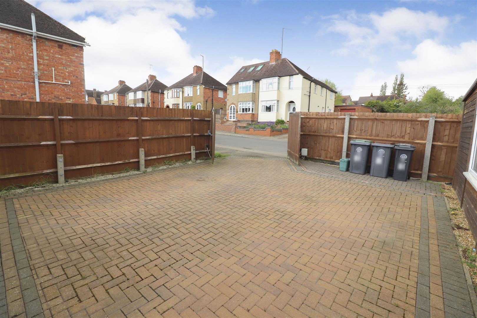 Property Image cee0d058-6ebc-4d94-88b7-7b0d59d01149