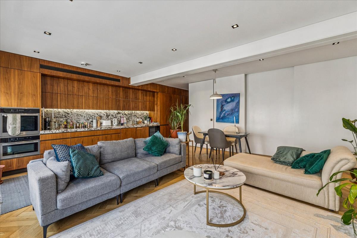 Property Image cee51a39-db2a-4a72-9e81-95395c397296