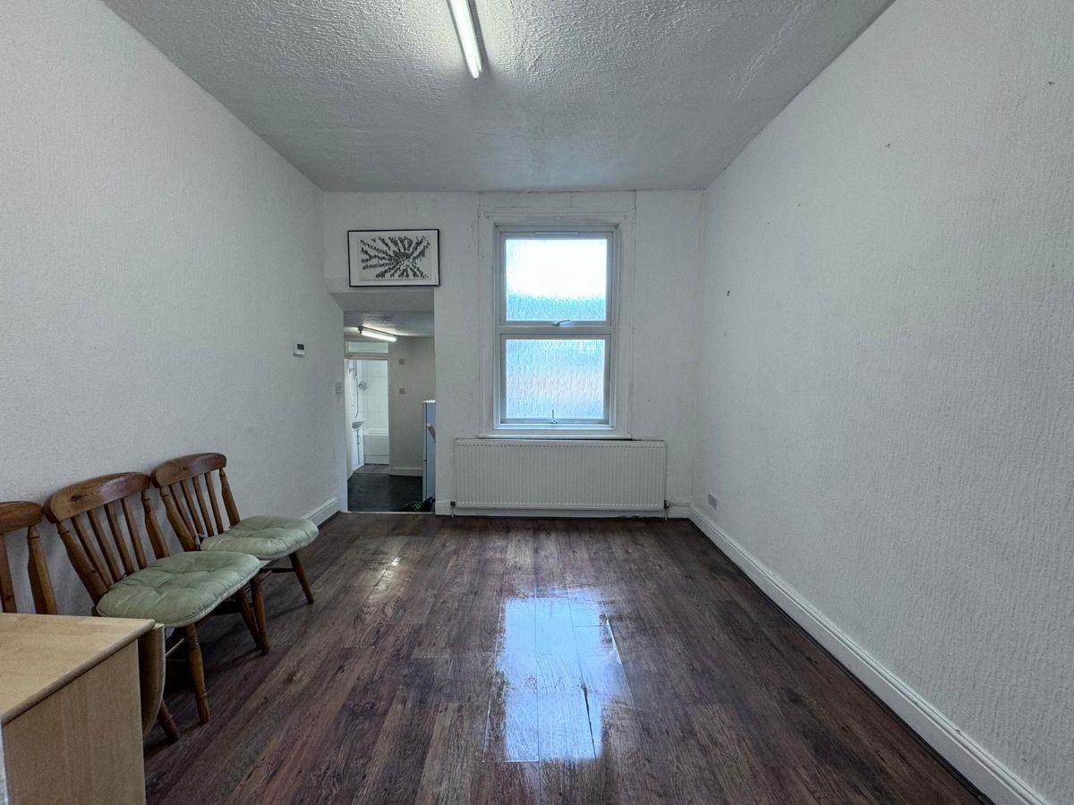Property Image cf29bc71-2f81-49b5-a378-b3be3fe8573f