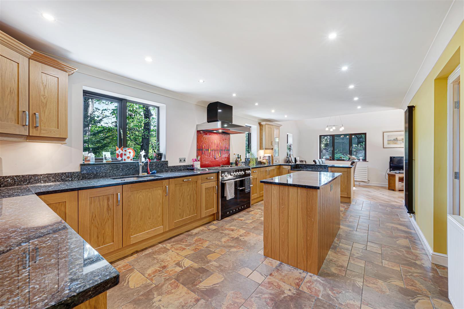 Property Image cf49f03d-449d-4fa0-867d-f2fdc6035327