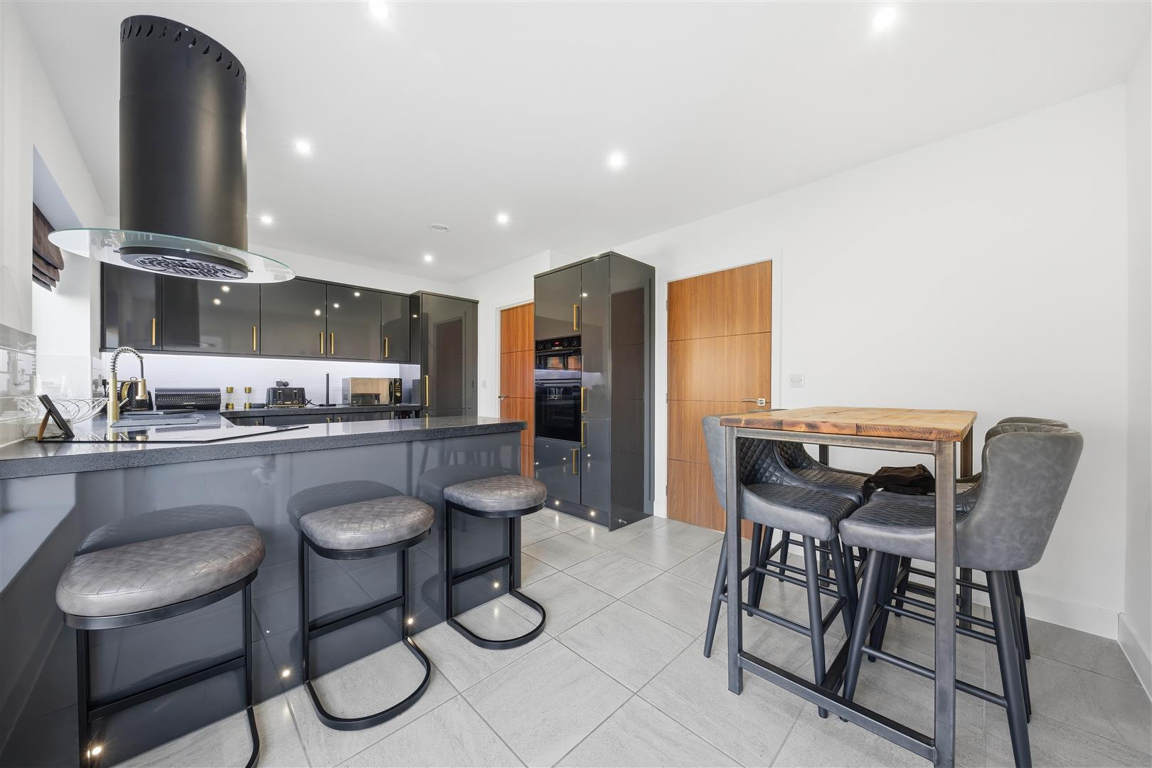 Property Image cf608e63-10ca-46ae-a300-eda869d669d9