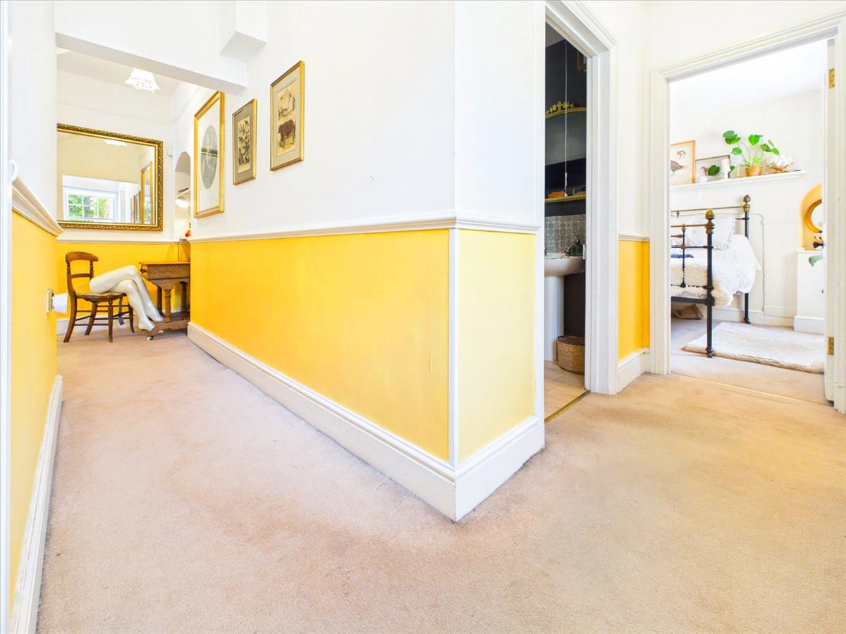 Property Image cfa225fa-5eae-428c-96bd-153d014852f4