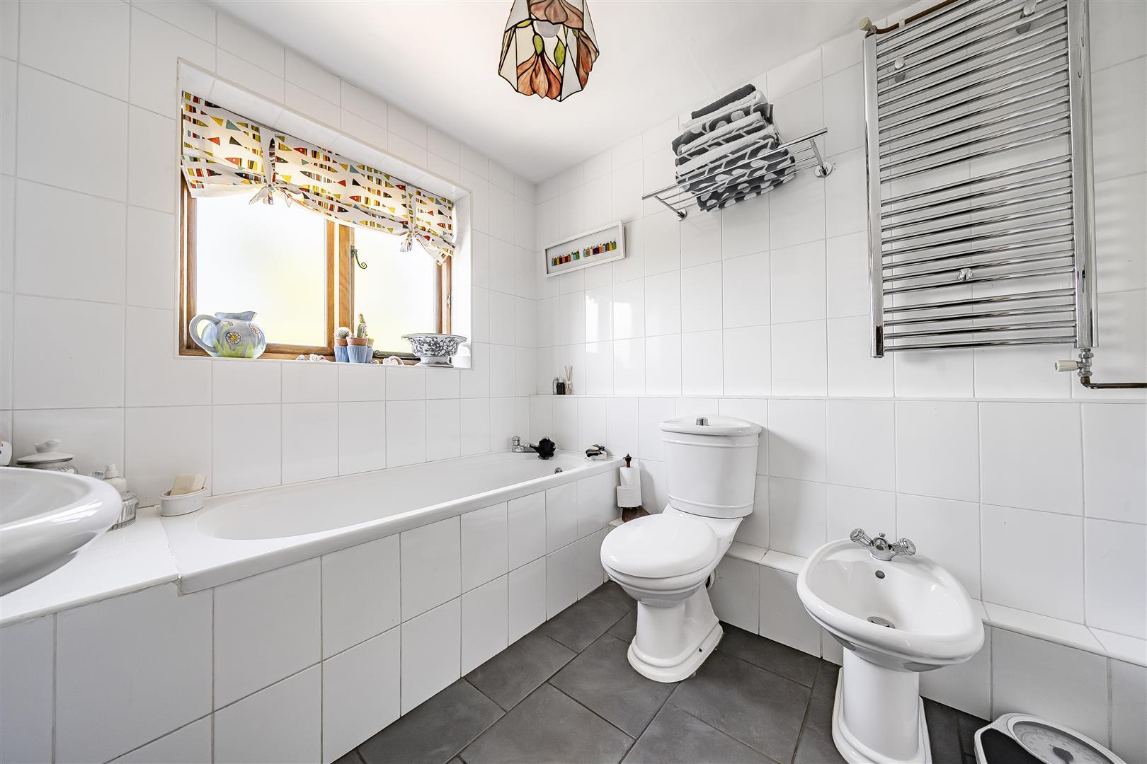 Property Image cfa6aecc-ae38-47fd-92db-8fe824b355d2