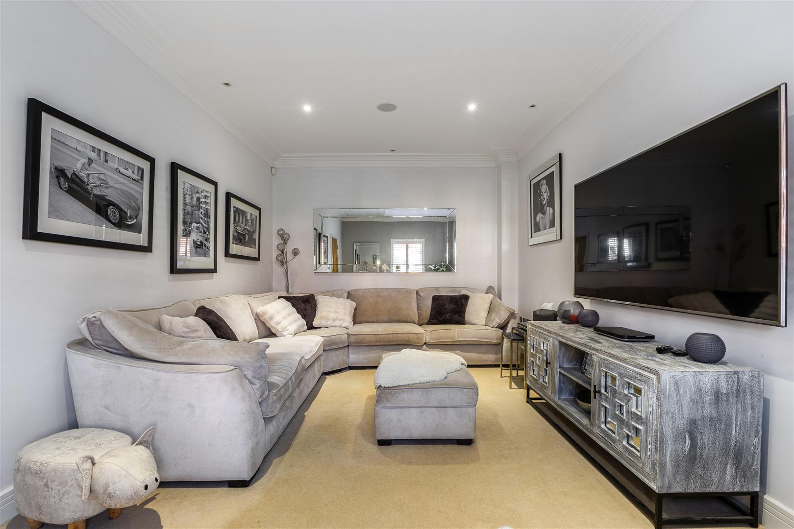 Property Image cfc419af-e6dc-45d2-b723-728cc326fb6e