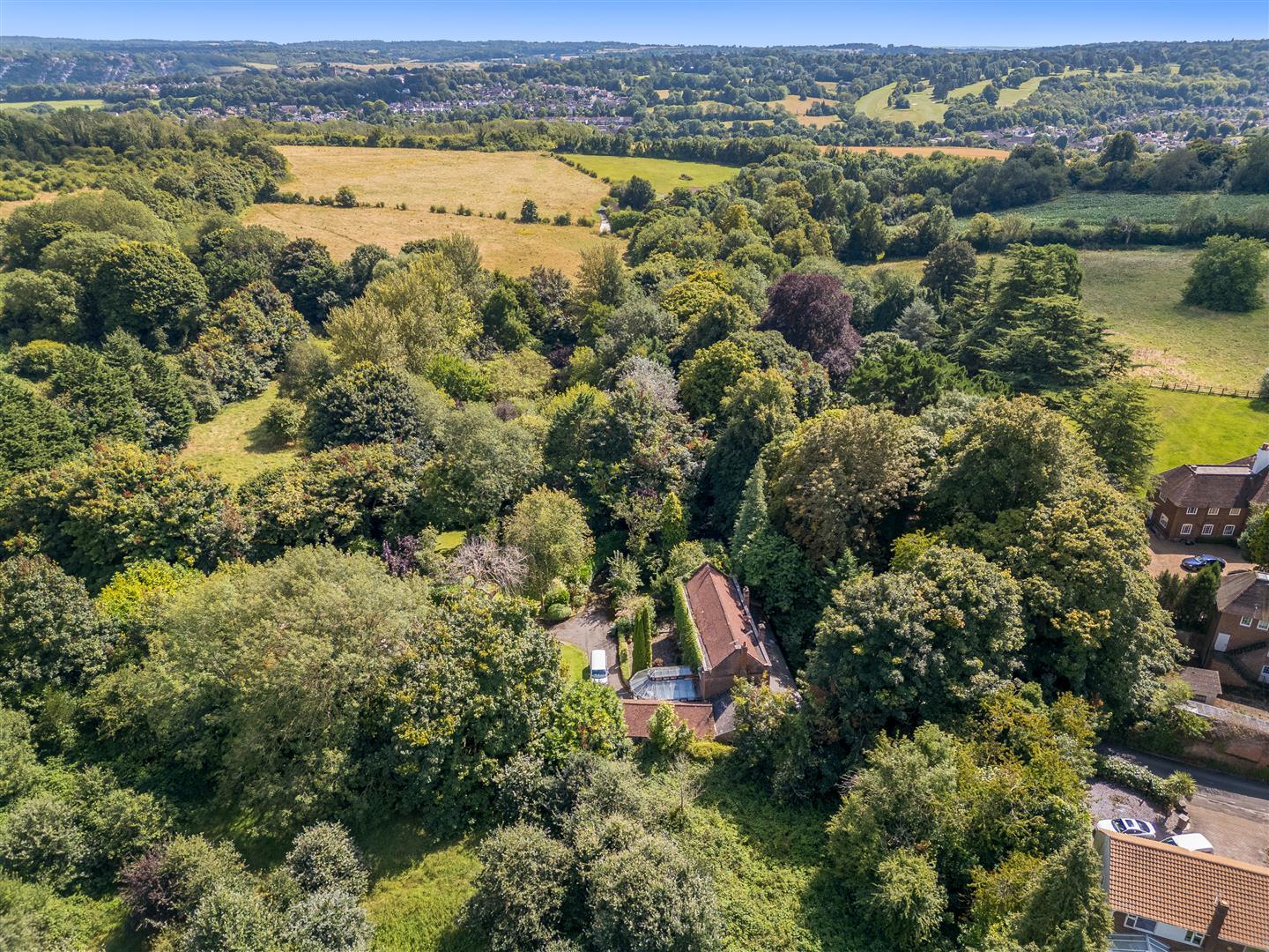 Property Image cfcbb939-6f1d-44d2-af62-d0b6b0c0a1a8