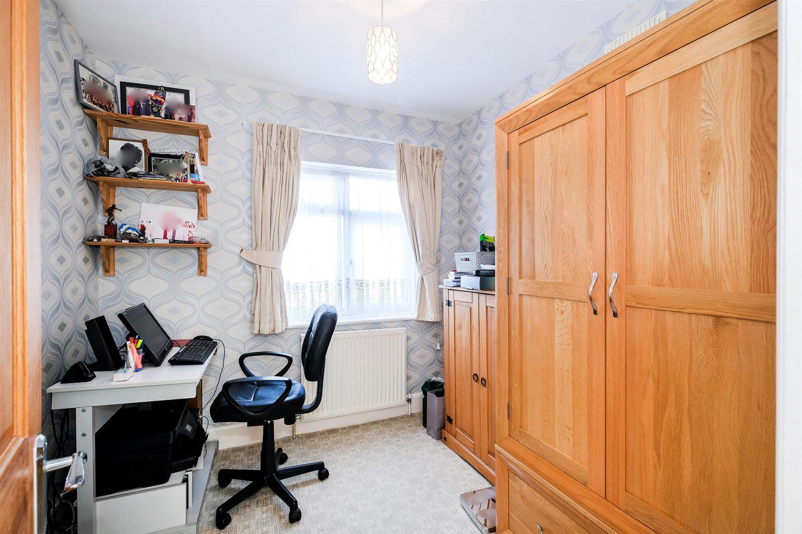 Property Image cfdb61e4-5a18-49e4-9619-a7ced2701965
