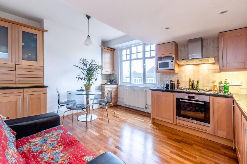 Property Image cff2ead8-e77b-4ca7-92a7-e277ffbcfca0