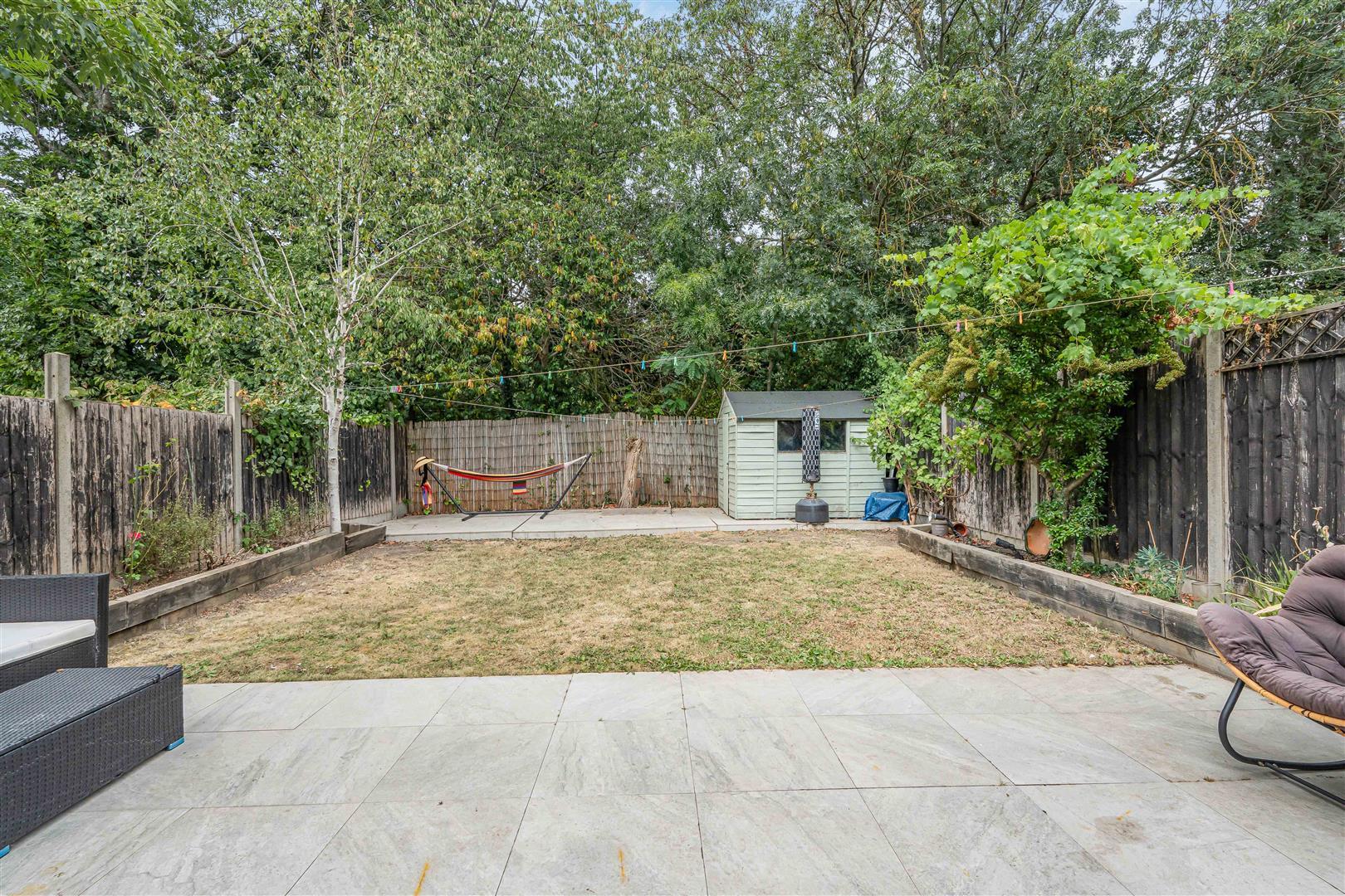 Property Image d000af0b-d3b1-4d9e-8aec-642096ac5f35