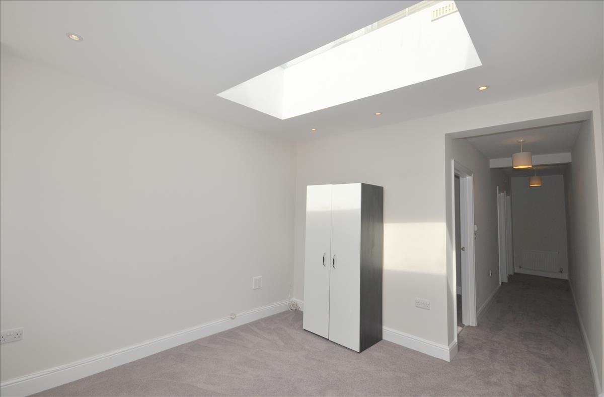 Property Image d0068718-5421-4c90-bb3c-9df84d90ee2b