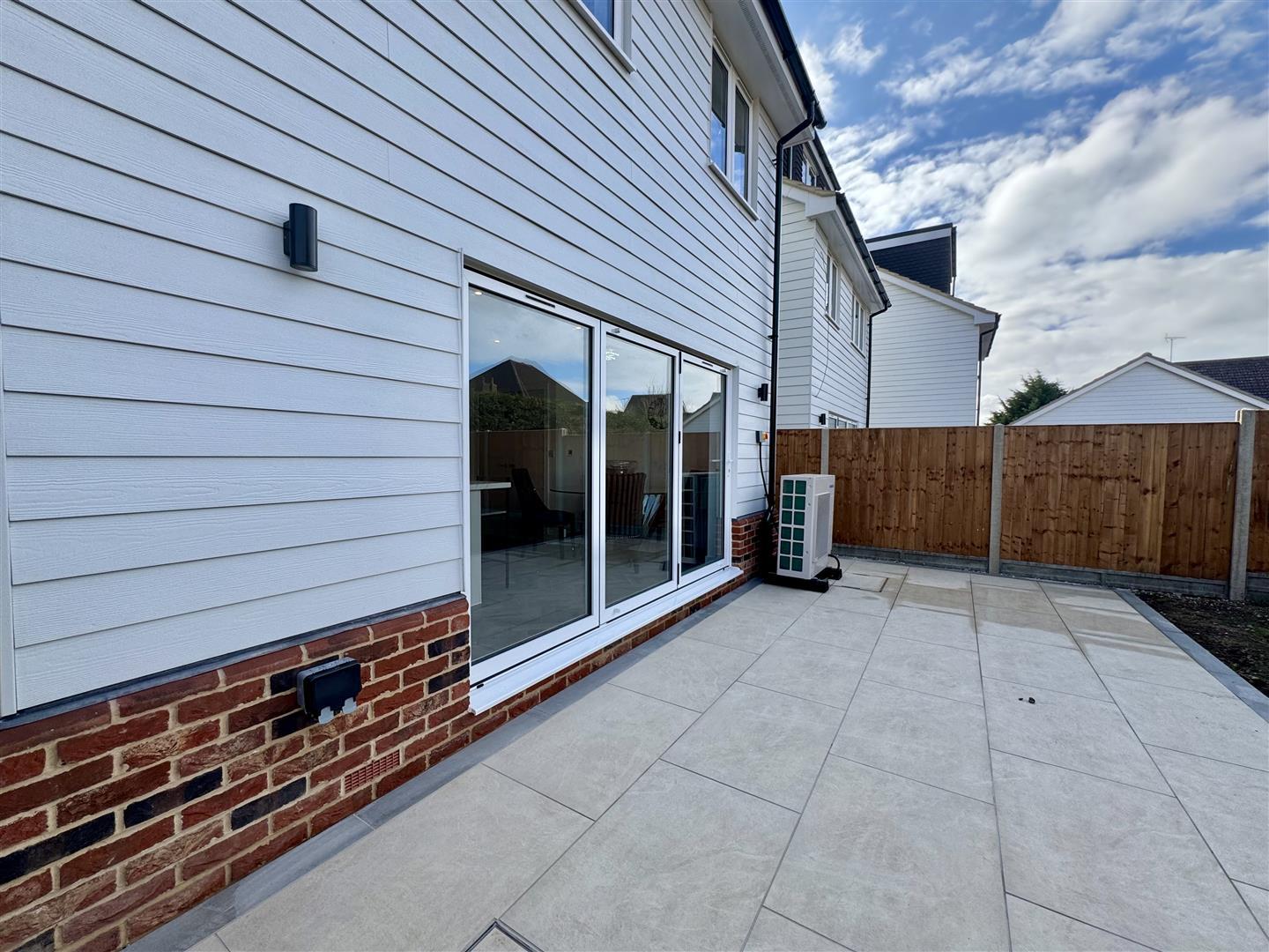 Property Image d01cdbdb-a664-4f37-bc4f-0f27d1c32ddd