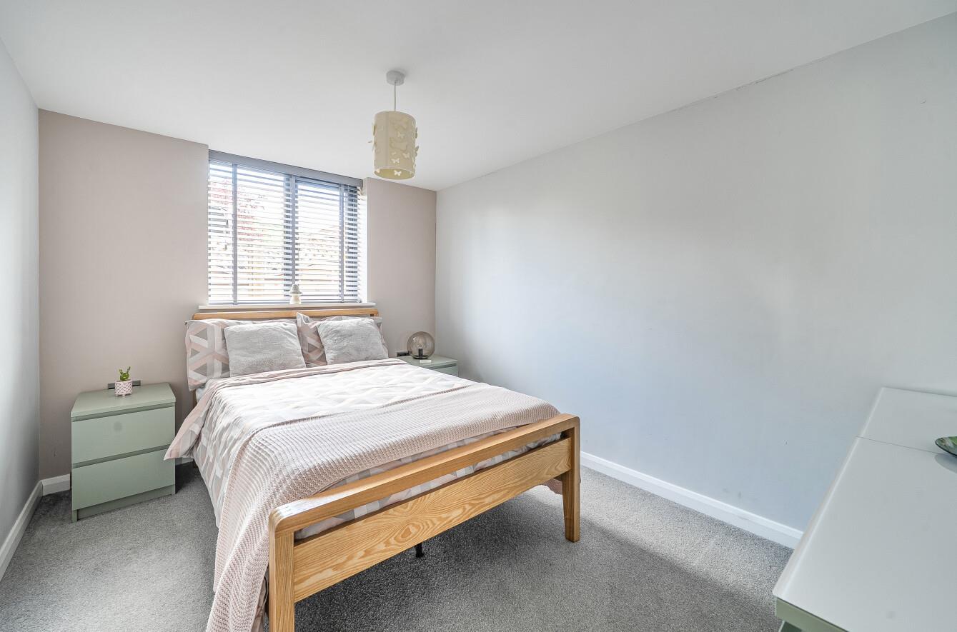 Property Image d029bd66-2349-4d42-933a-385b01d132e1