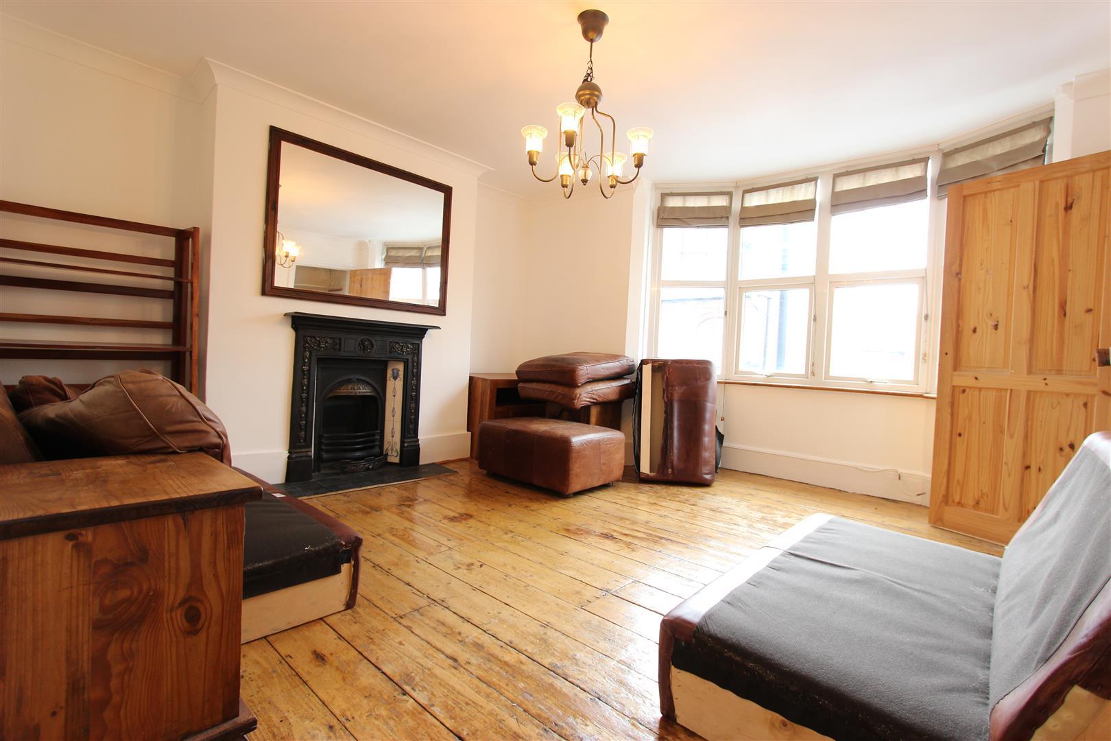 Property Image d06fb06d-c654-4a9c-863d-876c06a877c4