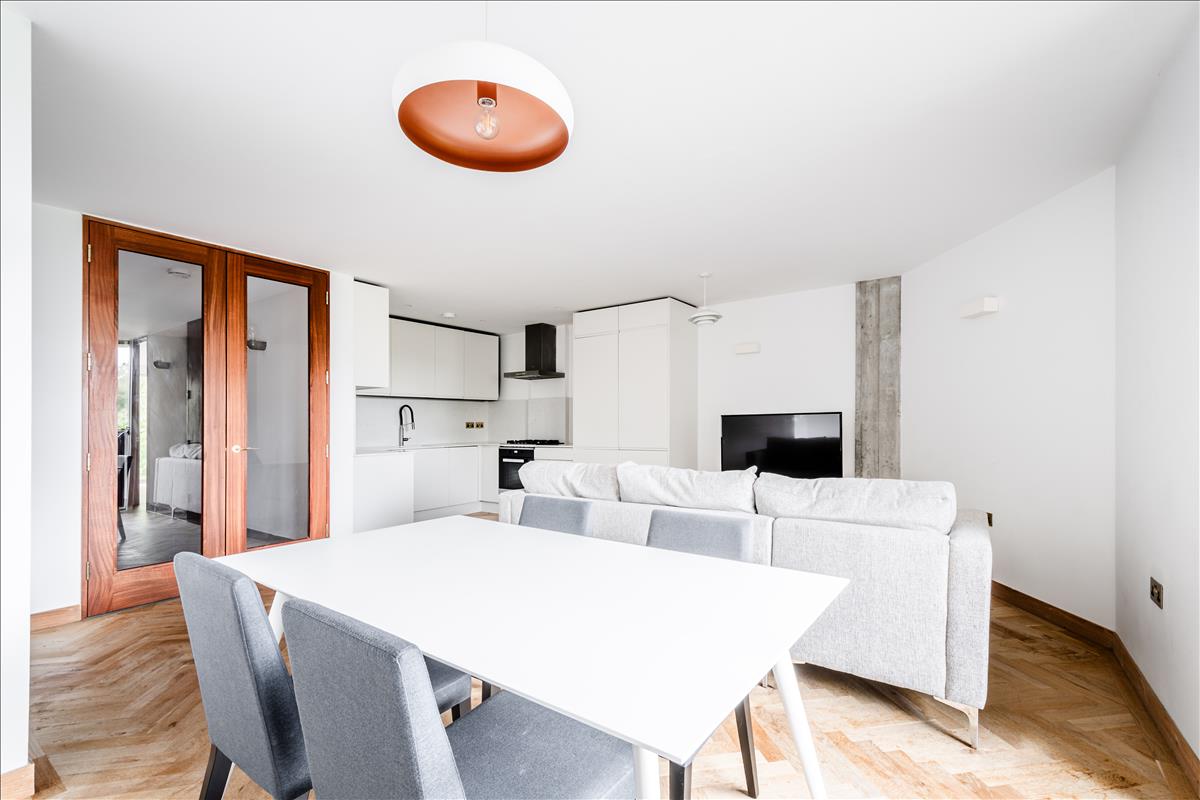 Property Image d076c2f3-3299-43b9-acb9-622f66d54ab0