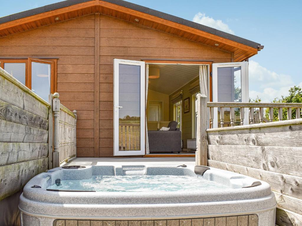 Property Image d0a6ea70-01e6-4466-a027-8e4d534f3943