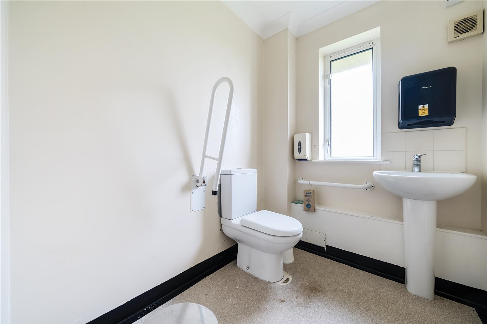 Property Image d0b97ab2-1cda-4a9e-8154-266f413083ce