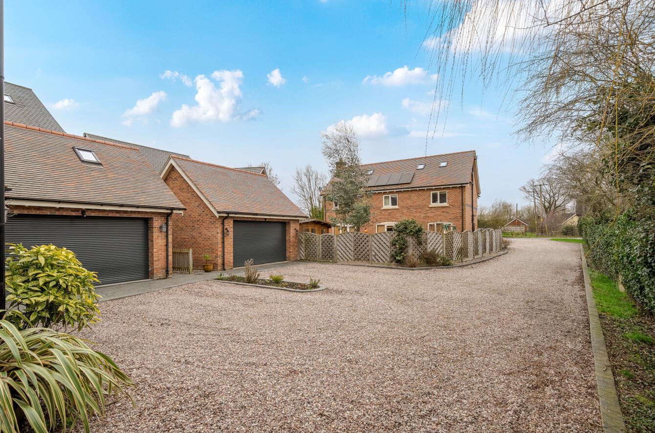 Property Image d0ca5935-7001-4023-bc30-b46b963234a7