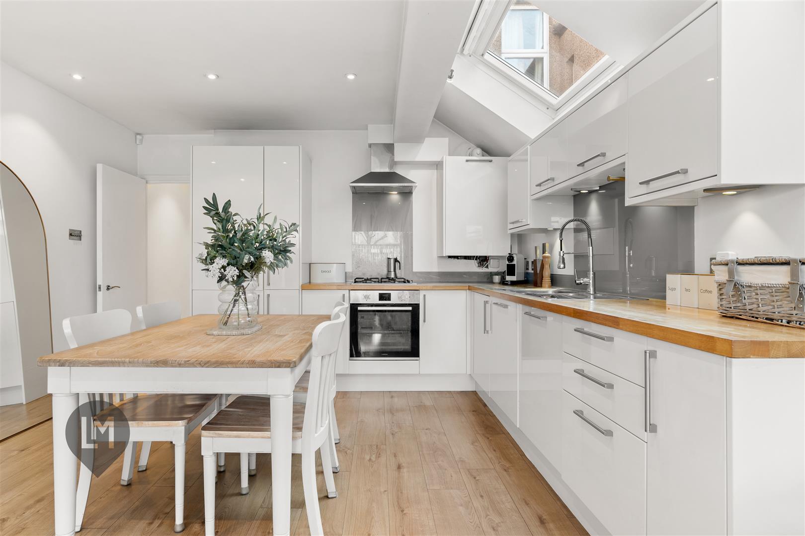 Property Image d0d0d5c2-0f8a-4d99-89cd-da30fb76a461